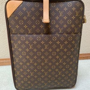 Louis Vuitton Pegasi Lehrer 55 Luggage